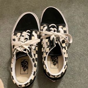 black and white checkered old skool vans